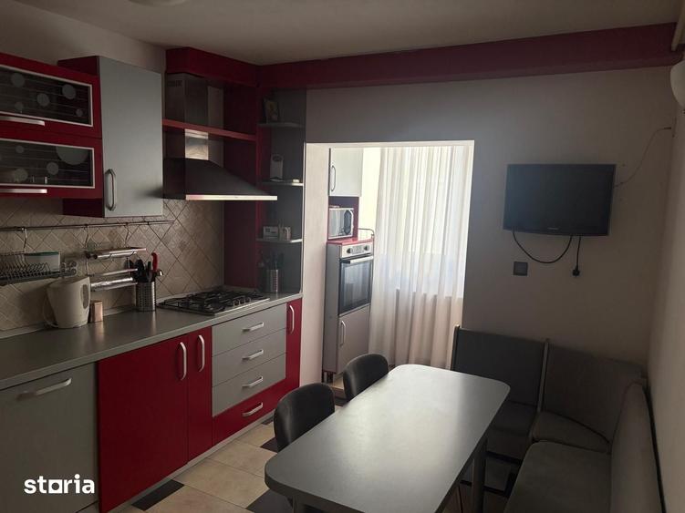 Apartament cu 3 camere decomandat în Canta
