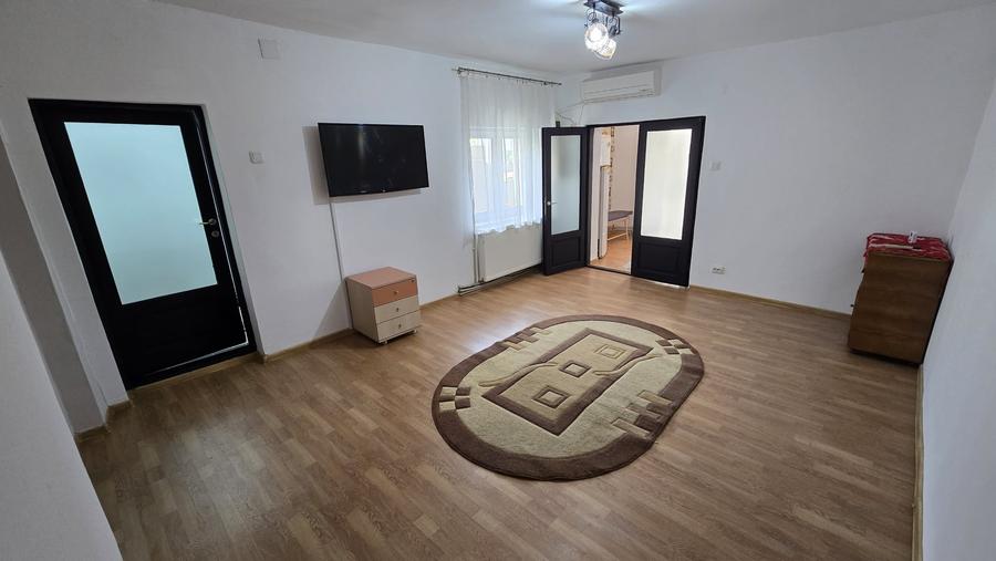 Casă individuală cu 2 camere cu Canalizare în Chitila