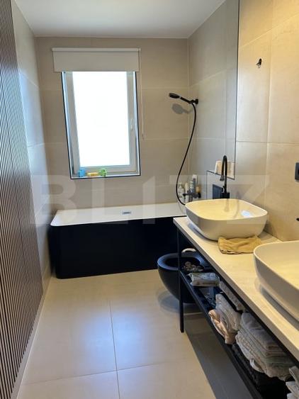 Apartament cu 4 camere semidecomandat, mobilat în Iris