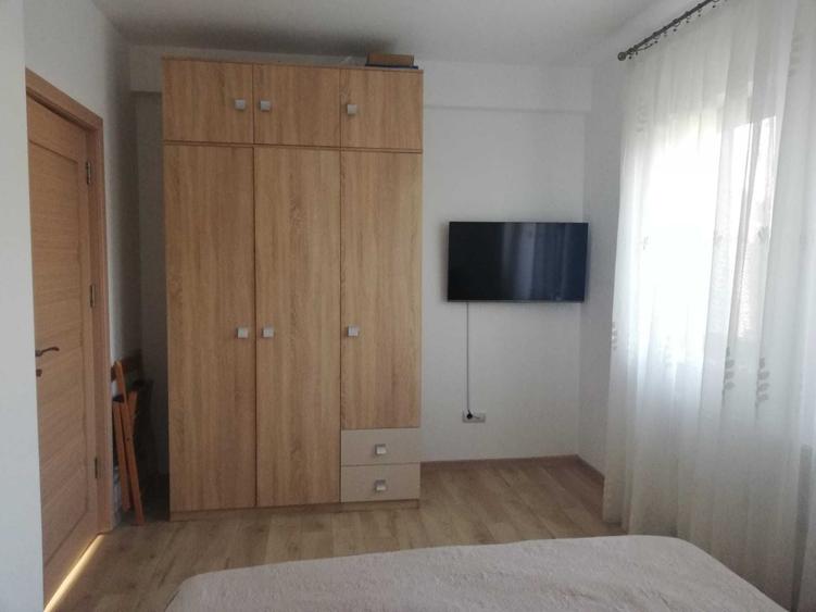 Casă cu 4 camere cu Teren 220 Mp în Central