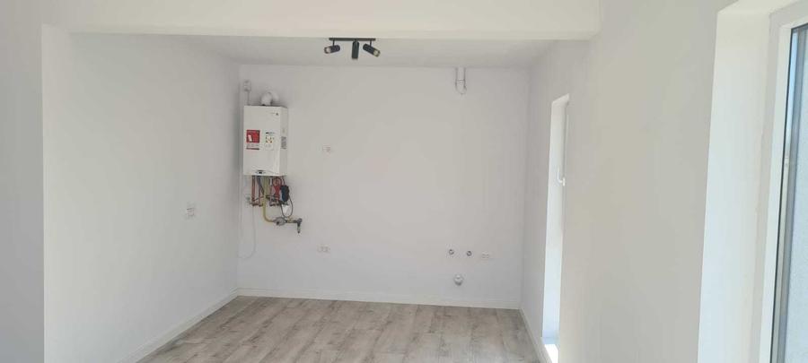 Casă cu 2 camere cu Teren 300 Mp în Șag