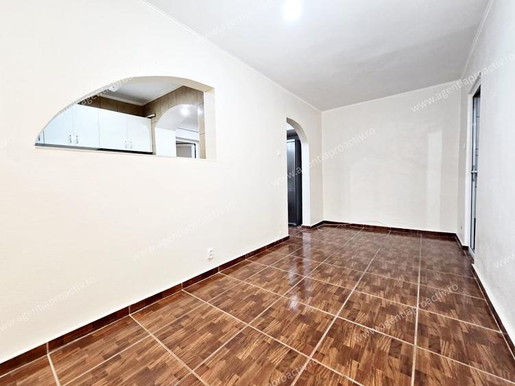 Apartament cu 3 camere decomandat în Micro 17