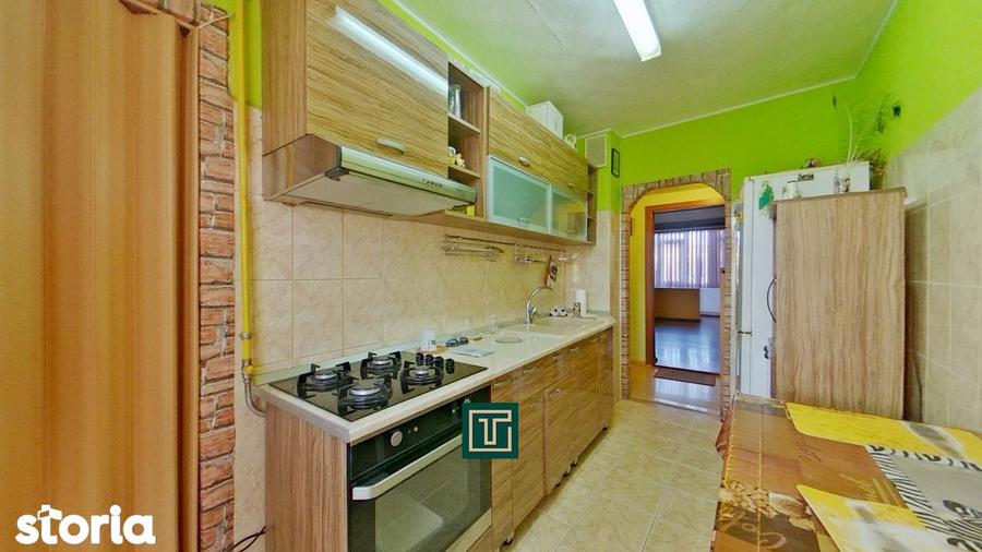 Apartament cu 3 camere decomandat, mobilat în Micălaca
