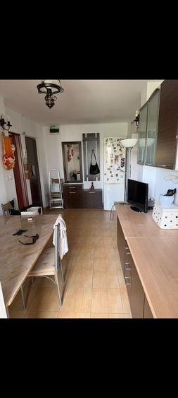 Apartament cu 2 camere decomandat în Sărari