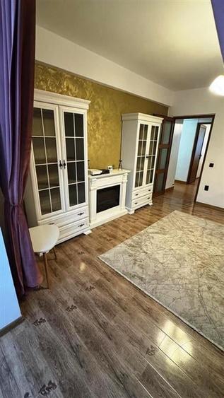Apartament cu 3 camere decomandat, mobilat în Ultracentral