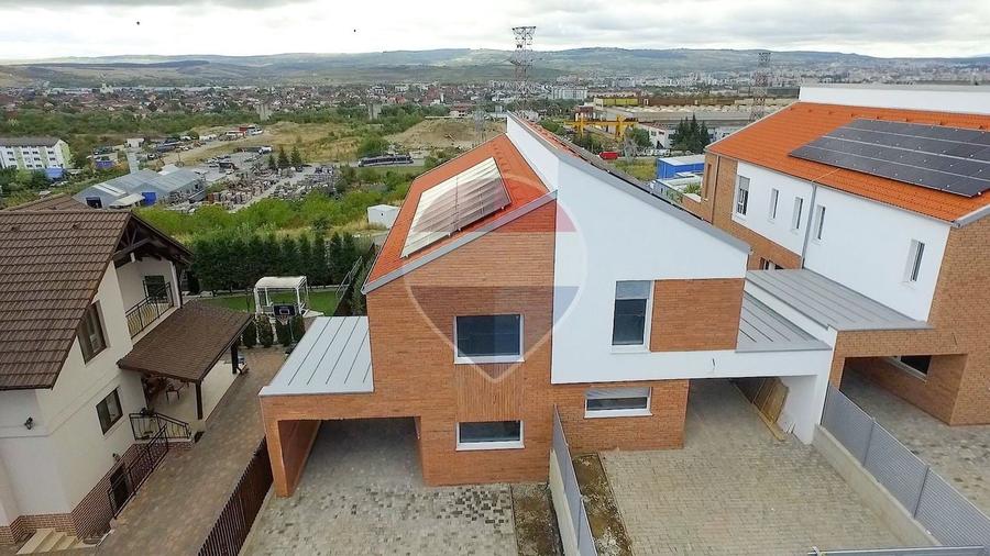 Duplex cu 4 camere cu Teren 325 Mp în Nord-Est