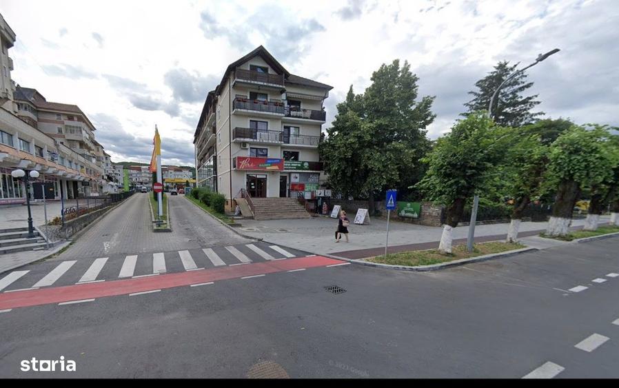 Spațiu comercial, de 400 mp, în Curtea de Argeș