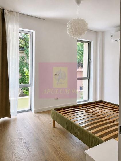 Apartament cu 4 camere decomandat în Armeneasca
