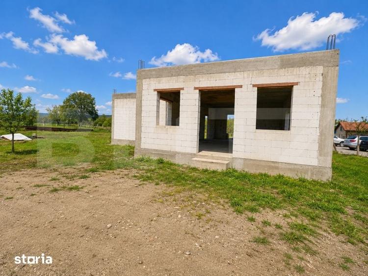 Casă cu 5 camere cu Teren 2400 Mp în Beriu