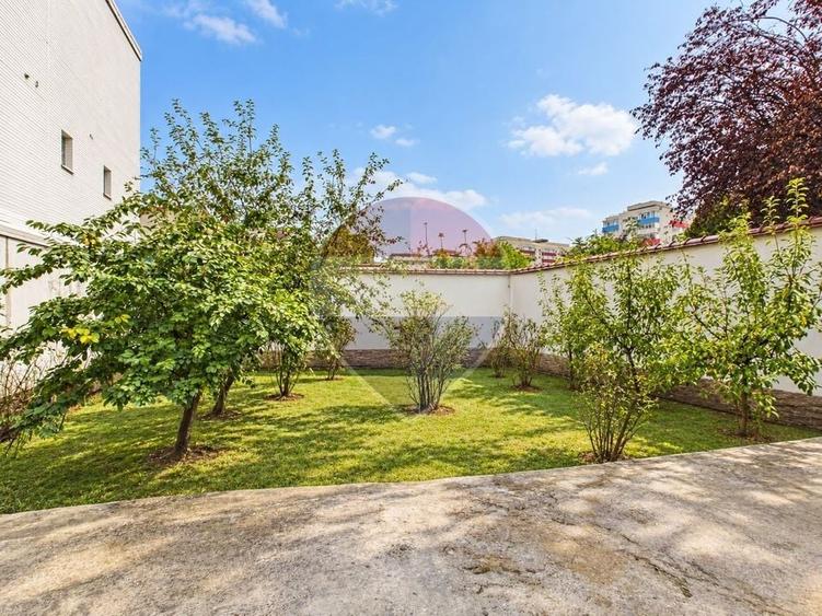 Casă individuală cu 5 camere cu Teren 448 Mp în Brâncoveanu
