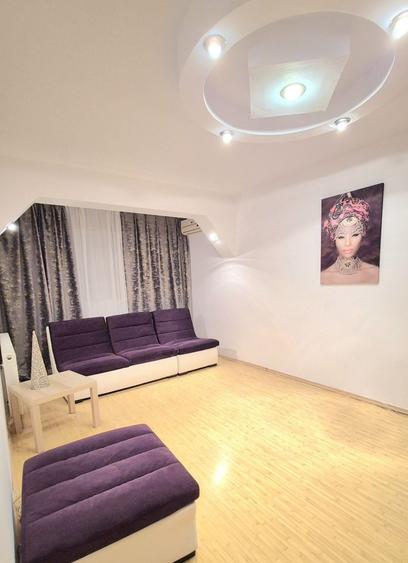 Apartament cu 3 camere semidecomandat în Hipodrom