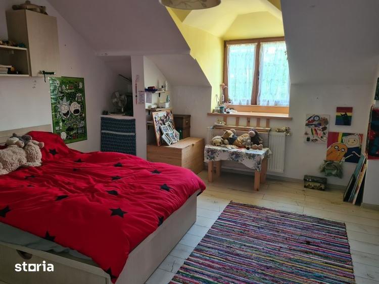 Casă cu 5 camere cu Teren 350 Mp în Central
