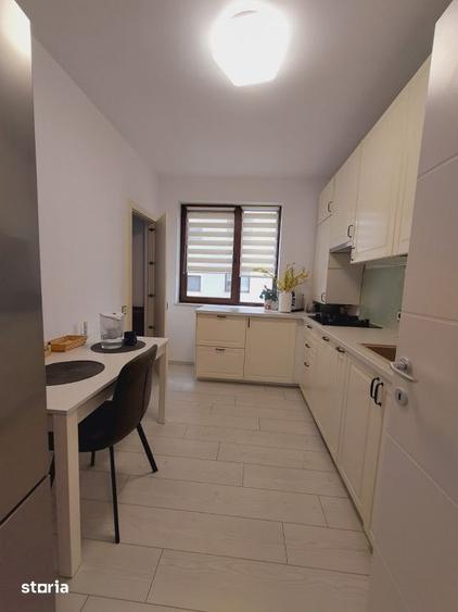 Apartament cu 3 camere decomandat, mobilat în Becaș