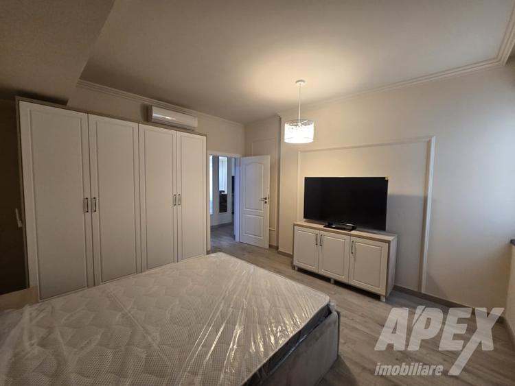Apartament cu 2 camere decomandat, mobilat în Decebal