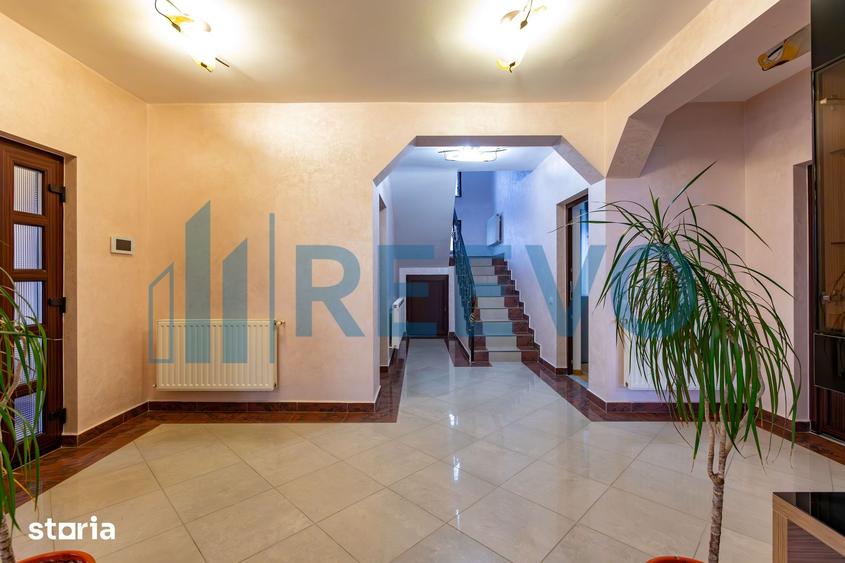 Casă cu 6 camere cu Teren 1000 Mp în Măgura