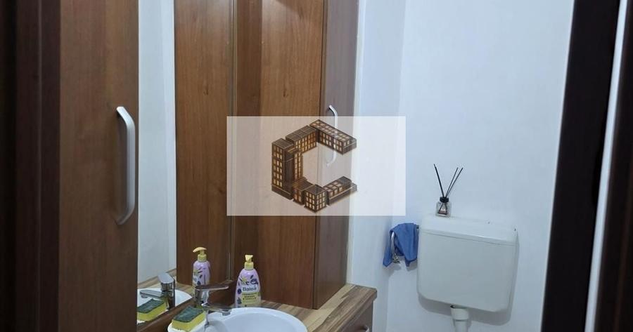 Apartament cu 3 camere decomandat, mobilat în Girocului