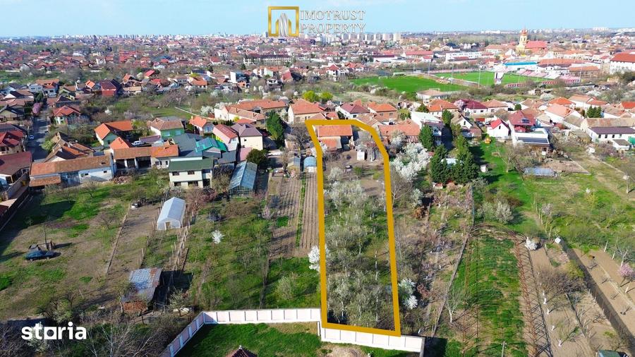 Teren de 1500 mp, în Aradul Nou