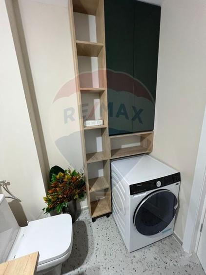 Apartament cu 3 camere semidecomandat, mobilat în Florești