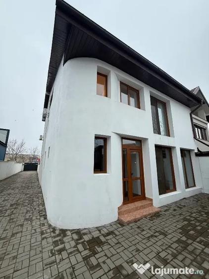 Casă cu 3 camere cu Teren 20 Mp în Vitan