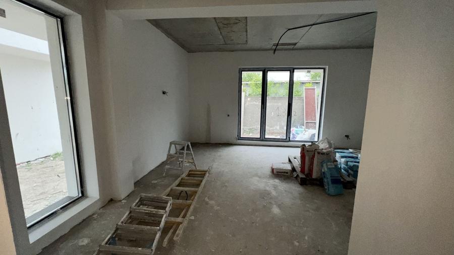 Duplex cu 4 camere cu Canalizare în Chiajna