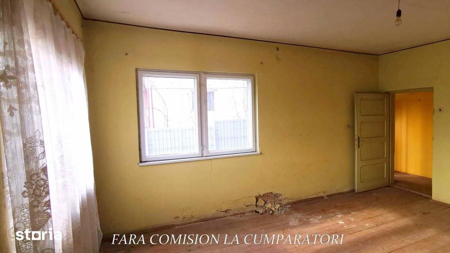 Casă cu 3 camere cu Teren 2013 Mp în Central