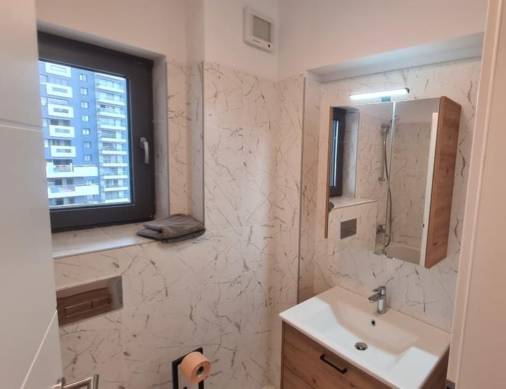 Apartament cu 2 camere semidecomandat, mobilat în Aviației