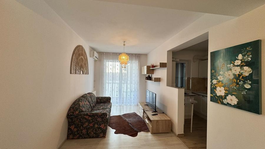 Apartament cu 2 camere nedecomandat în Centru Civic