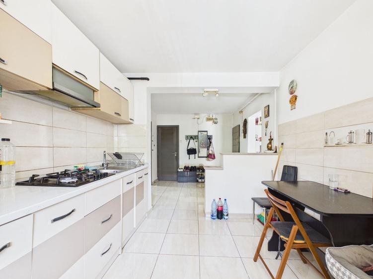 Apartament 4 camere decomandat | Parter | Metrou la 7 minute | - 5