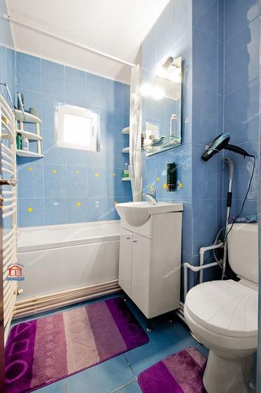 Apartament cu 4 camere decomandat, mobilat în Micro 39