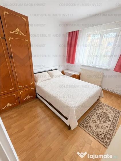 Apartament cu 3 camere semidecomandat în Florilor