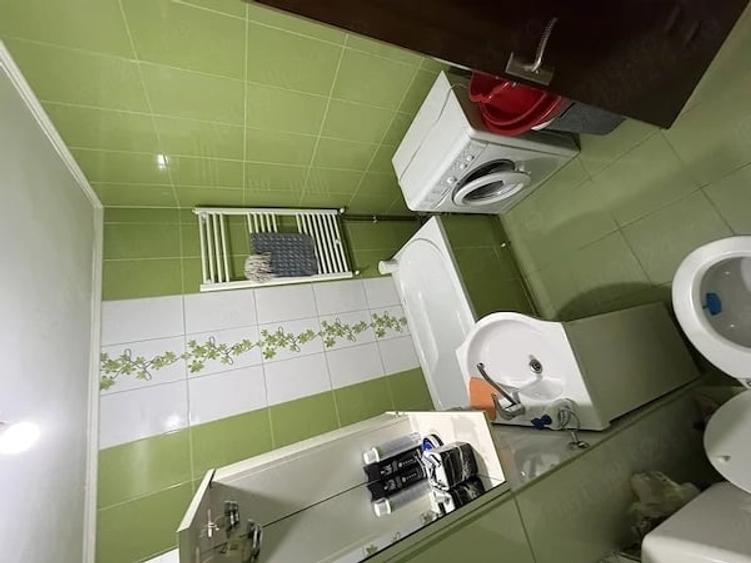 Apartament cu 2 camere decomandat în Electroprecizia