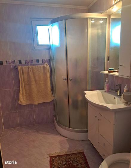 Apartament cu 4 camere în Rahova