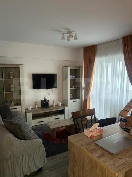 Apartament cu 2 camere semidecomandat, mobilat în Nord