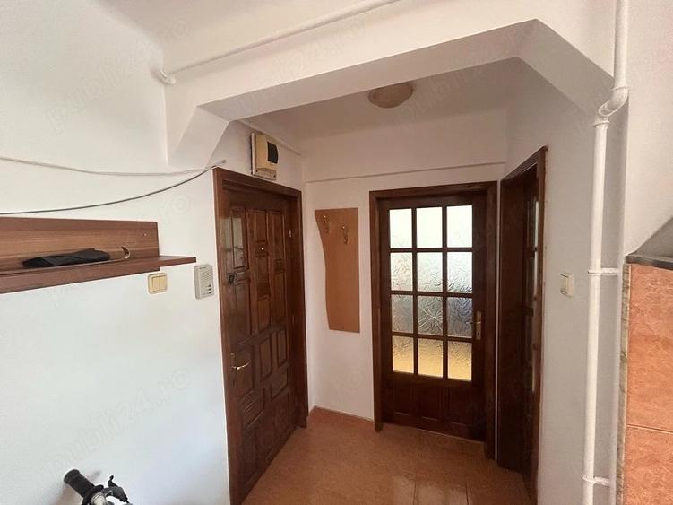 Garsonieră decomandată în Central