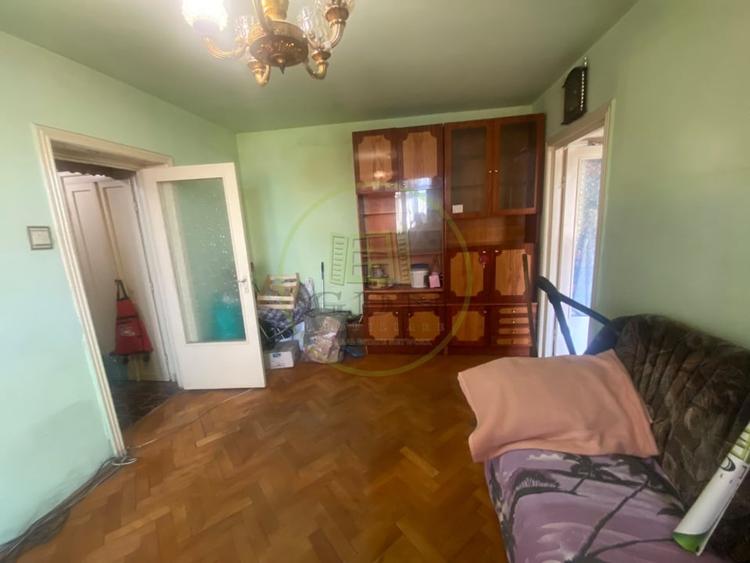 Apartament cu 3 camere decomandat, mobilat în Rogerius
