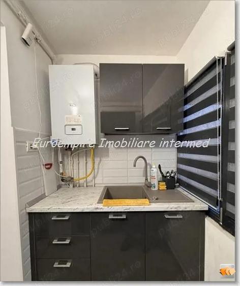 Apartament cu 2 camere decomandat în Far
