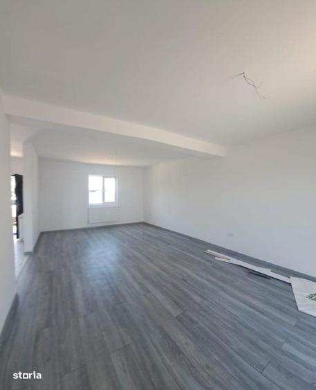 Casă cu 4 camere în Vârteju