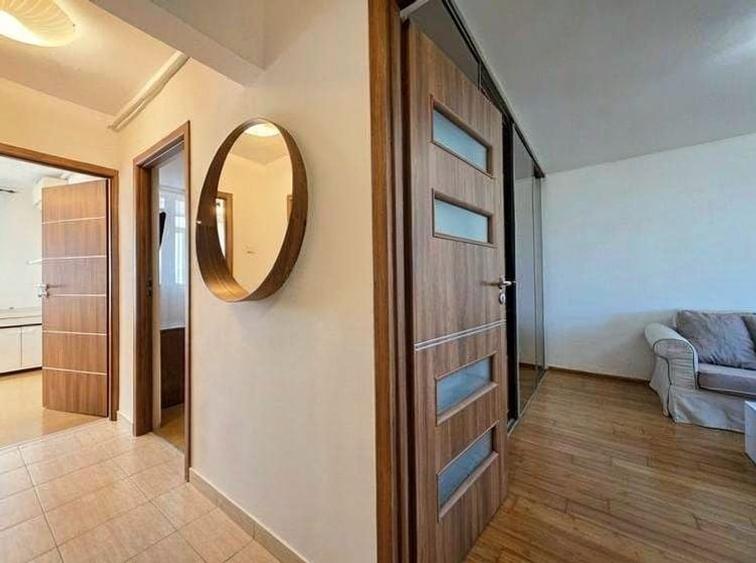 Apartament cu 3 camere decomandat în Lacul Morii