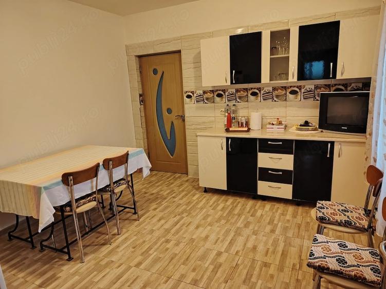 Casă cu Teren 1244 Mp în Văcărești