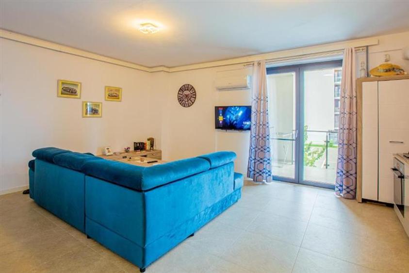 Apartament cu 2 camere decomandat, mobilat în Aradului