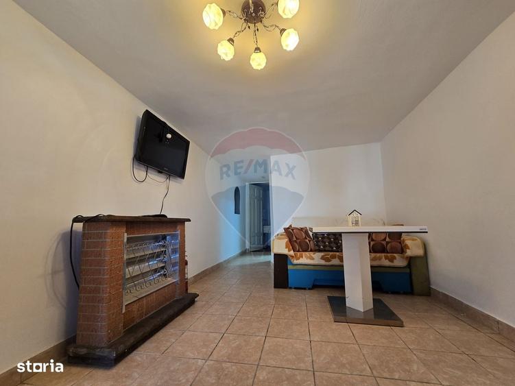Casă cu 3 camere în Stupini