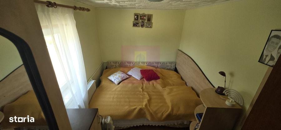 Casă cu 4 camere în Central