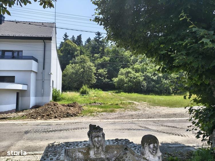 Teren de 1698 mp, în Vâlcele