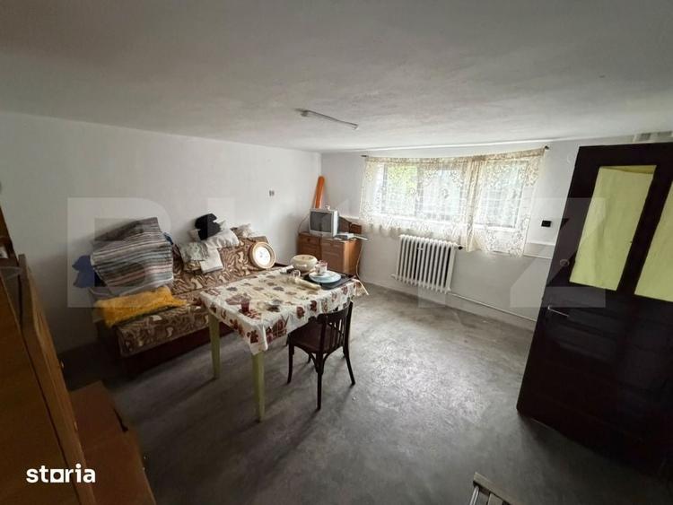Casă cu 6 camere cu Teren 554 Mp în Solidarității
