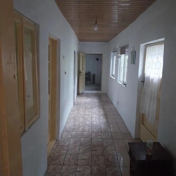 Casă cu 3 camere cu Teren 500 Mp în Central