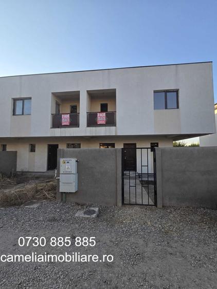 Duplex cu 4 camere cu Canalizare în Nord-Est