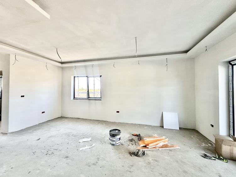 Duplex cu 5 camere cu Canalizare în Moșnița Nouă
