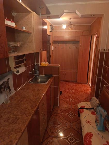 Apartament cu 2 camere semidecomandat în Micro 38