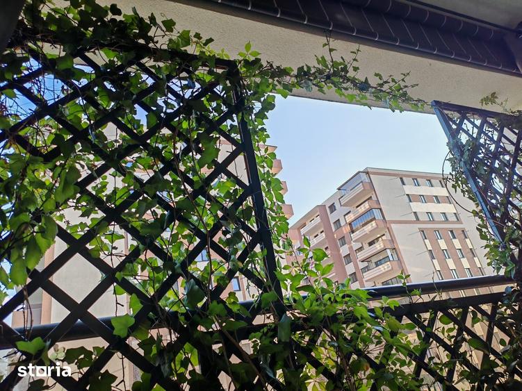 Apartament cu 3 camere în Tractorul