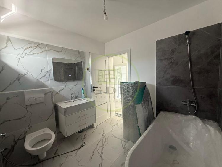 Casă individuală cu 5 camere cu Teren 430 Mp în Malu Mare